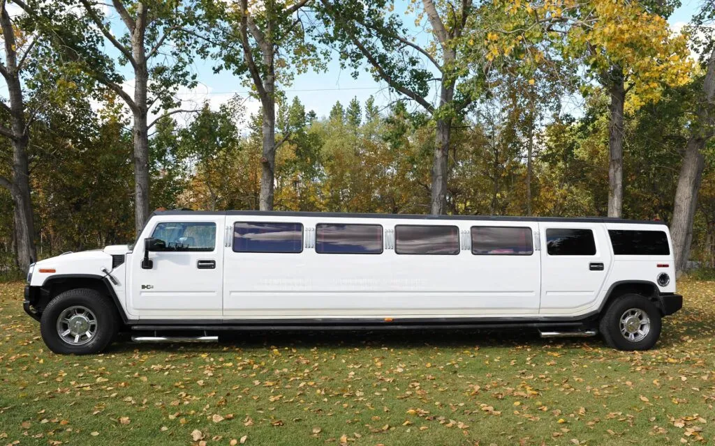 Speedy Limousine Hummer Wave